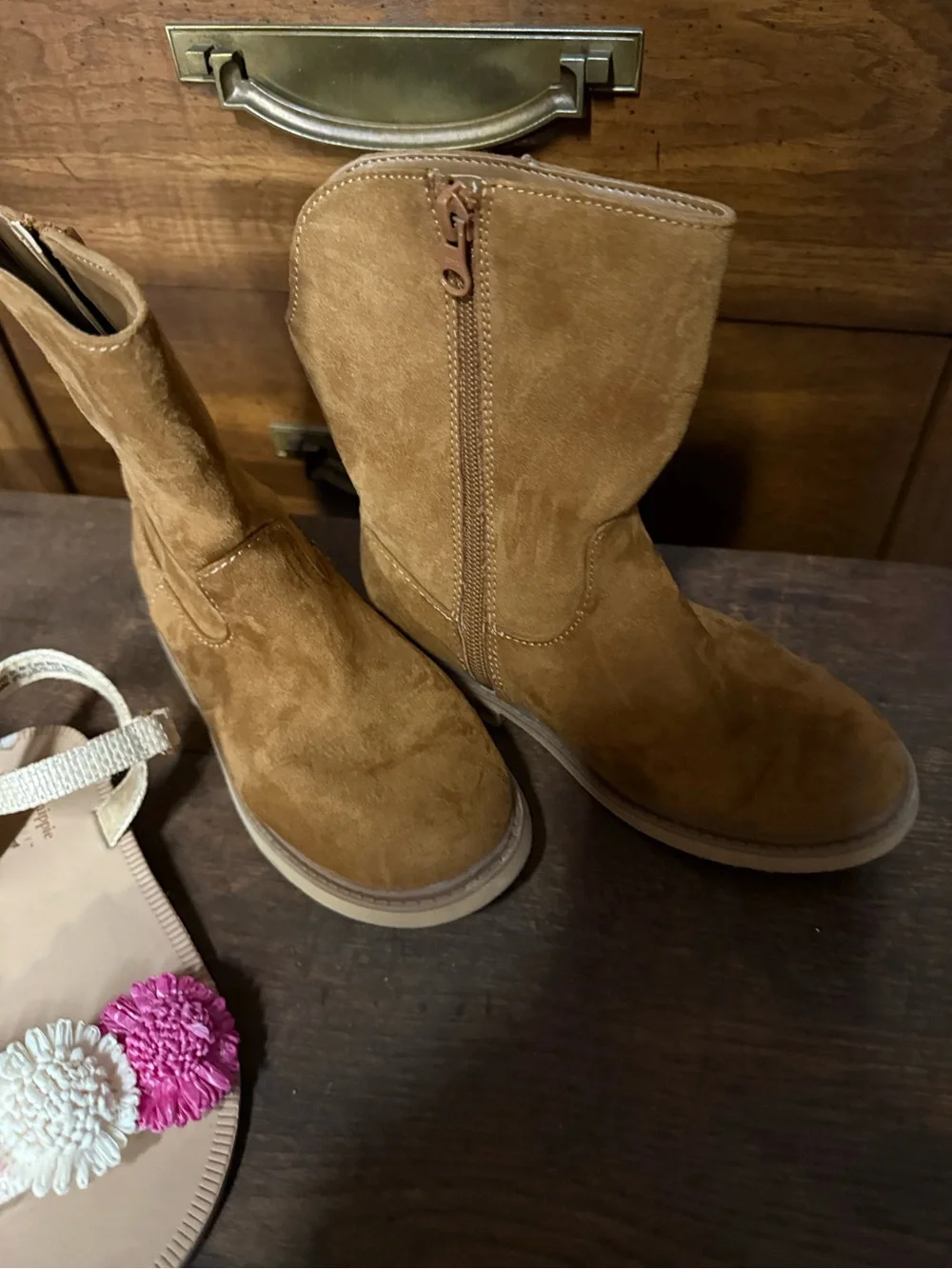 Kids Girls EUC Sandals and Boots Size 11